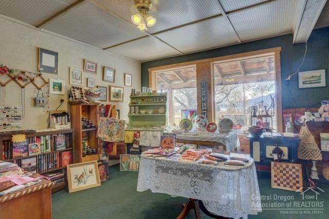 53460 Highway 31, Silver Lake, OR 97638